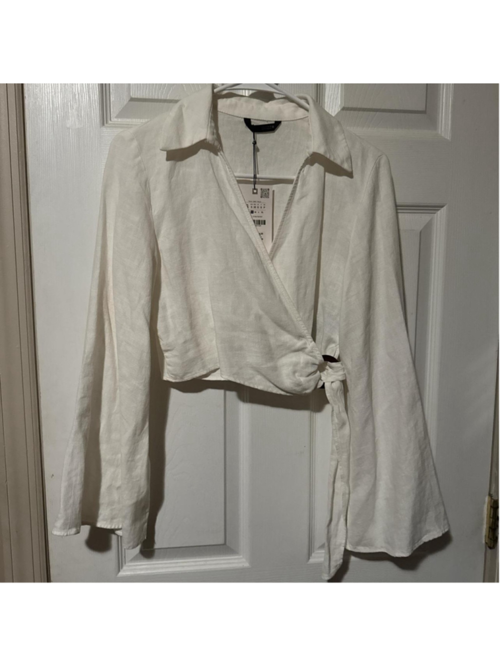Zara cream linen wrap blouse with tie detail #wrap #linen